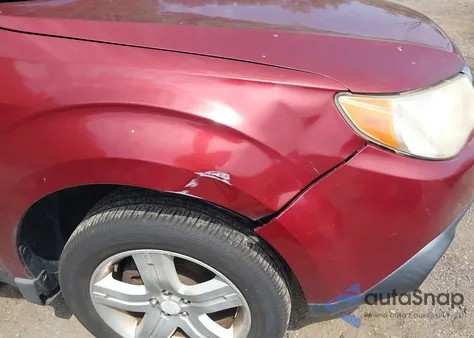 2010 Subaru Forester 2.5X Premium z USA, uszkodzony, nr VIN JF2SH6CC6AH776972